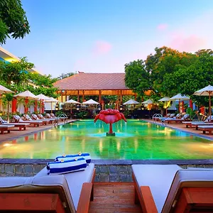 ozz-hotel-kuta-bali.ubudhotelsnow.com/